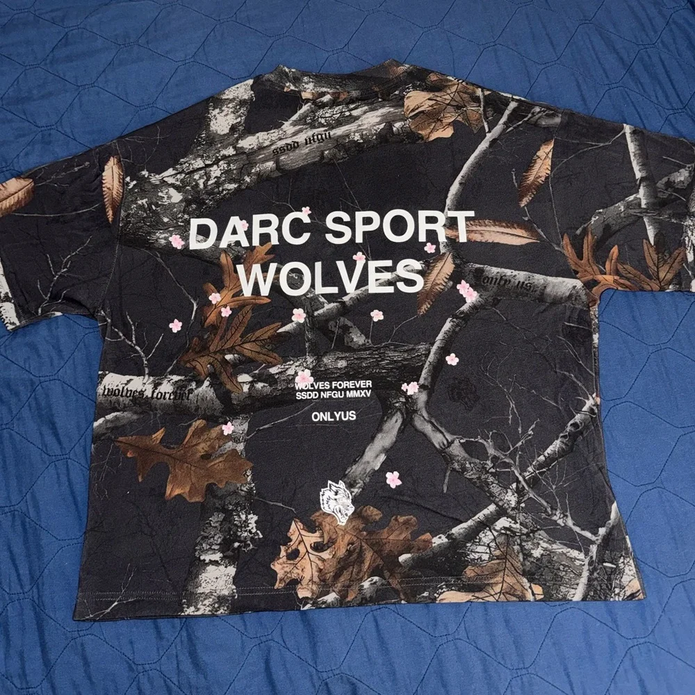 Darc Sport Wolves Blossom Woodland Camo T-Shirt - Picture 2 of 4